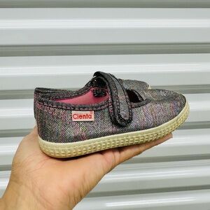 Cienta Girls Multicolor Mary Jane Sneaker with Pink Lining